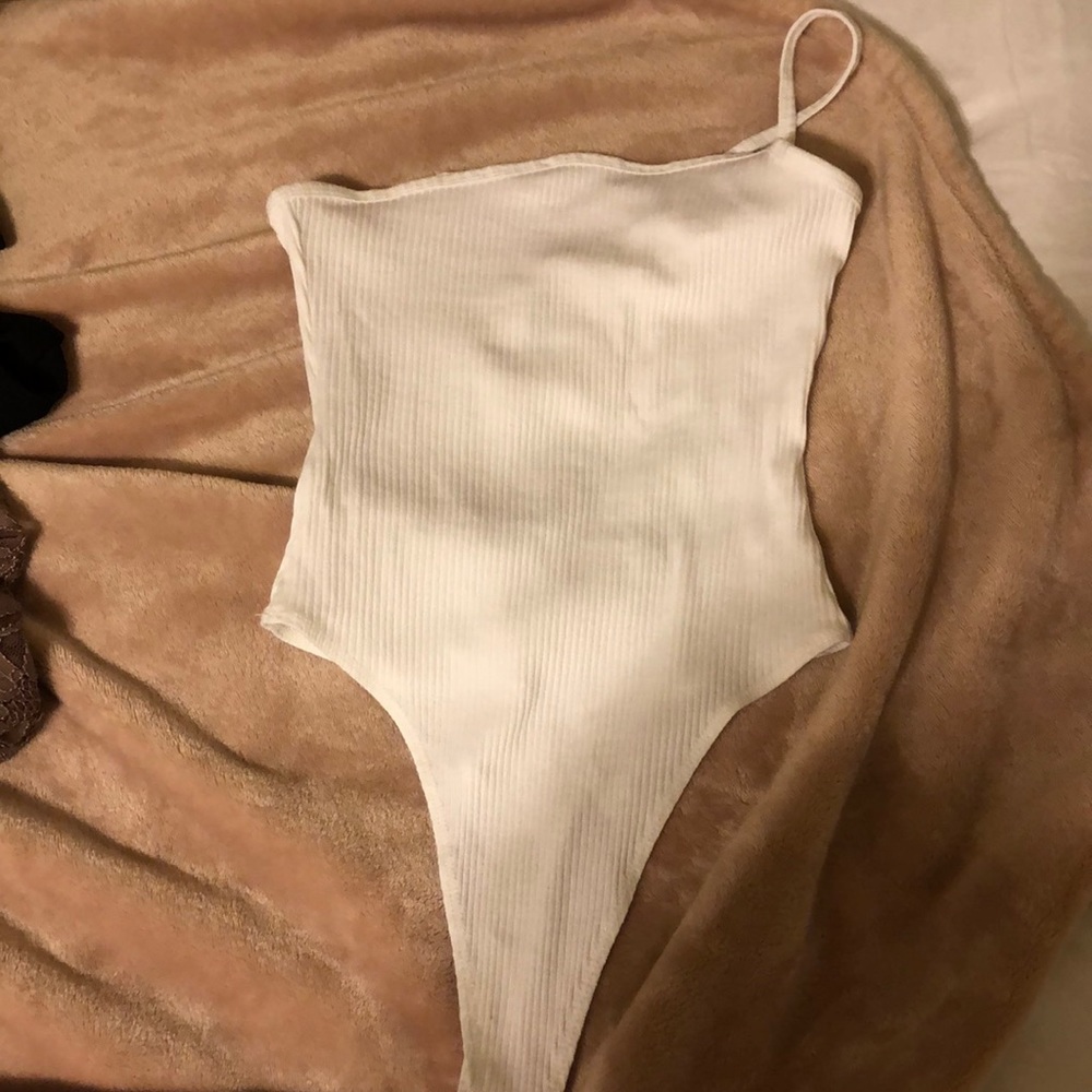 PacSun white one shoulder bodysuit. Size- Small